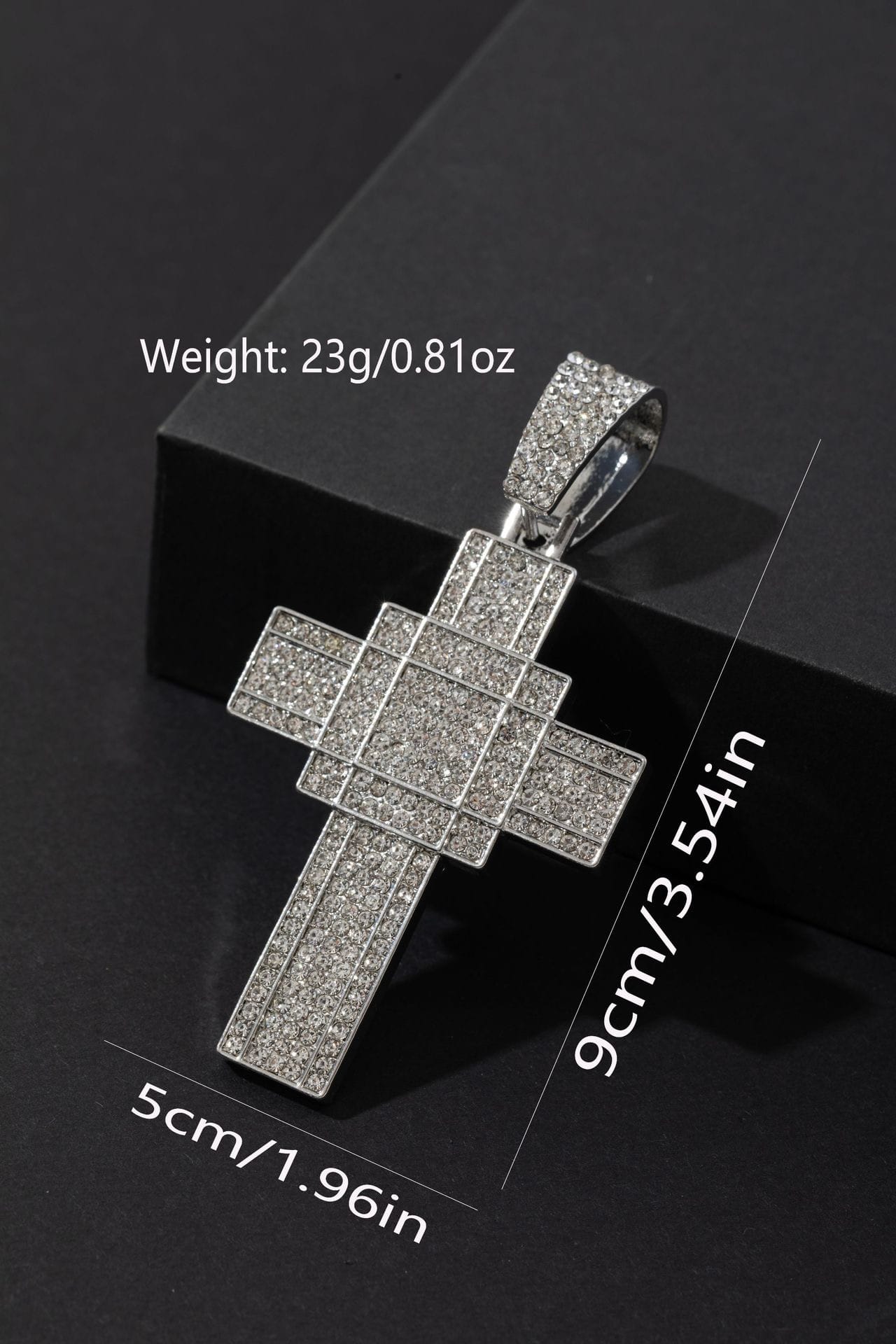 Gardira hip hop cross pendant necklace with vintage Cuban link alloy chain and full diamond bling, stylish jewelry accessory
