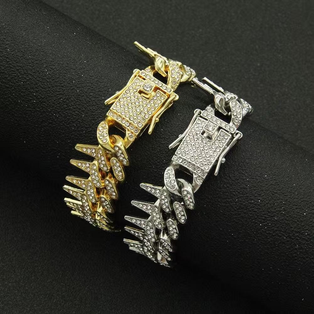 Gardira fully iced-out spiked thorn Cuban link bracelet, trendy punk retro hip-hop style, featuring shiny metal links and spike accents.